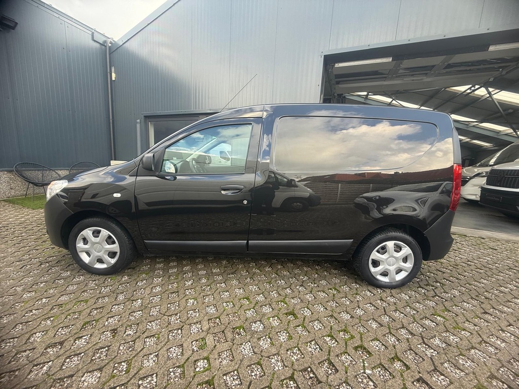 dokker bestelwagen9